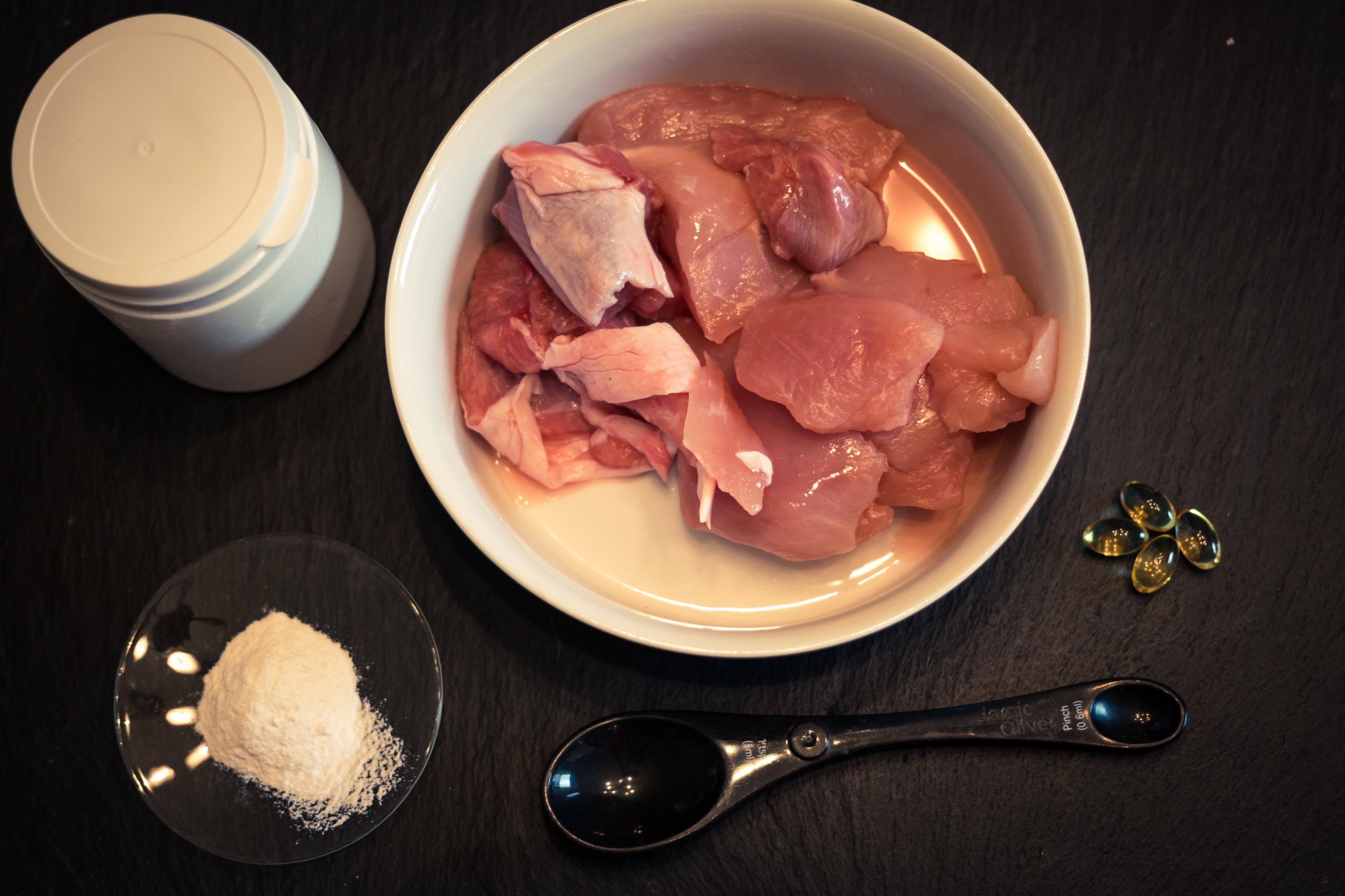 homepage Picture of Ingredients for raw cat food